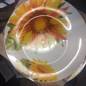 Sunflower plates